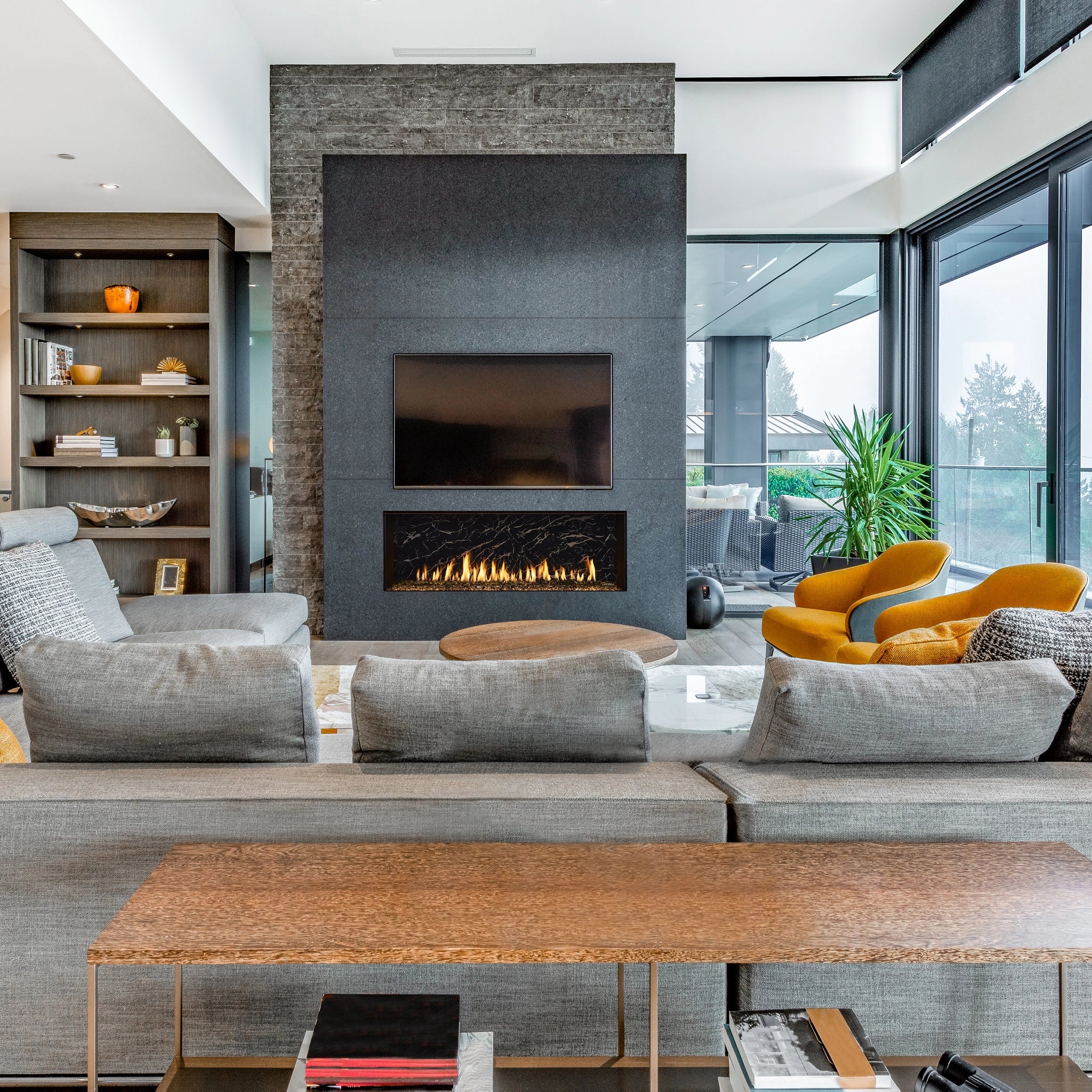 Heat & Glo Primo II Series Gas Fireplace - Image 4